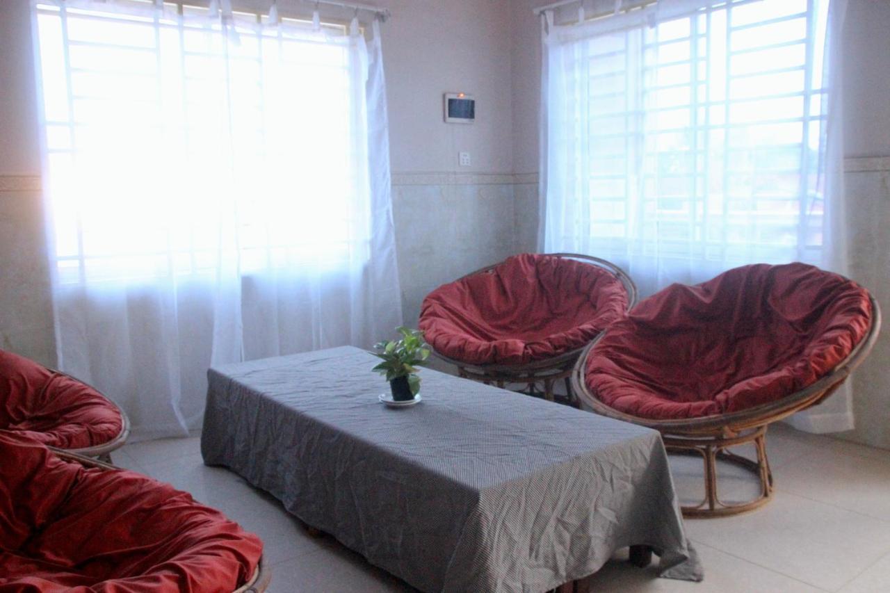 Rue Bai Guesthouse Kratié Esterno foto