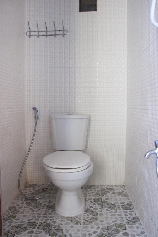 Rue Bai Guesthouse Kratié Esterno foto