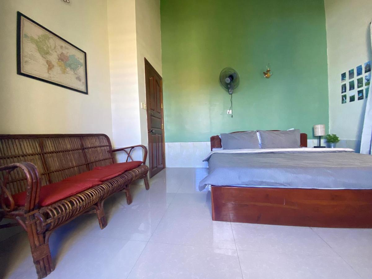Rue Bai Guesthouse Kratié Esterno foto